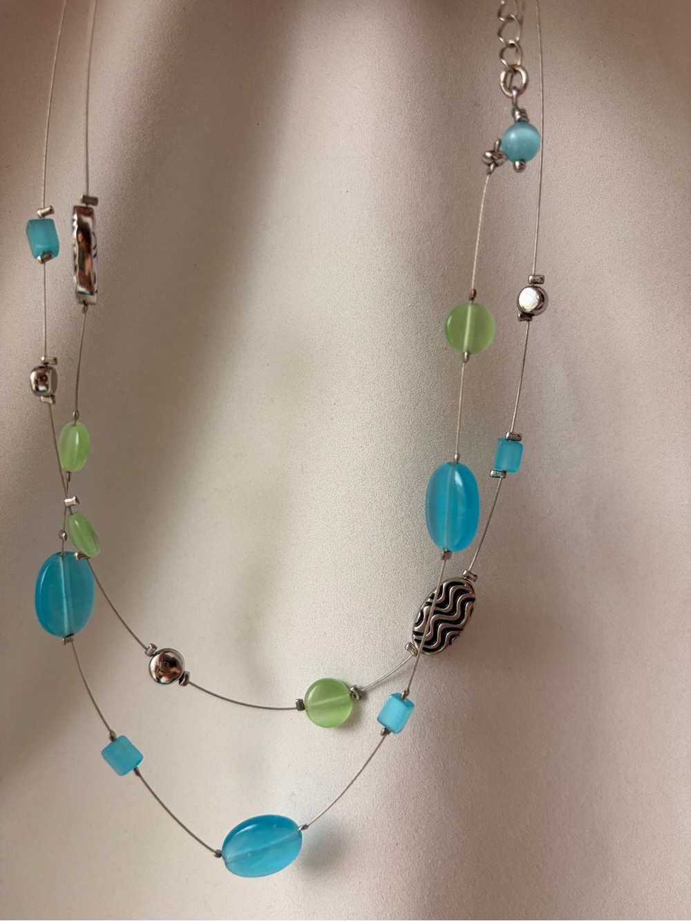 Retired Lia Sophia “Islander” / “Breezeway” Necklace